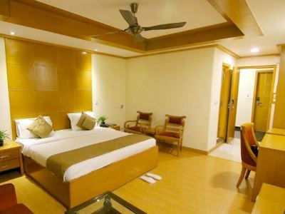 Chirag Residency Hotel 3*