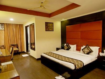 Chirag Residency Hotel New Delhi