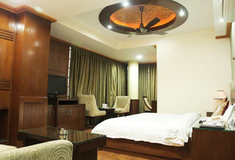 Chirag Residency Hotel 3*